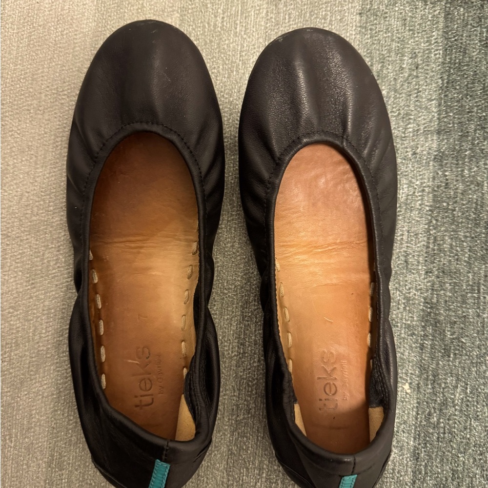 Tieks! Black leather size 7